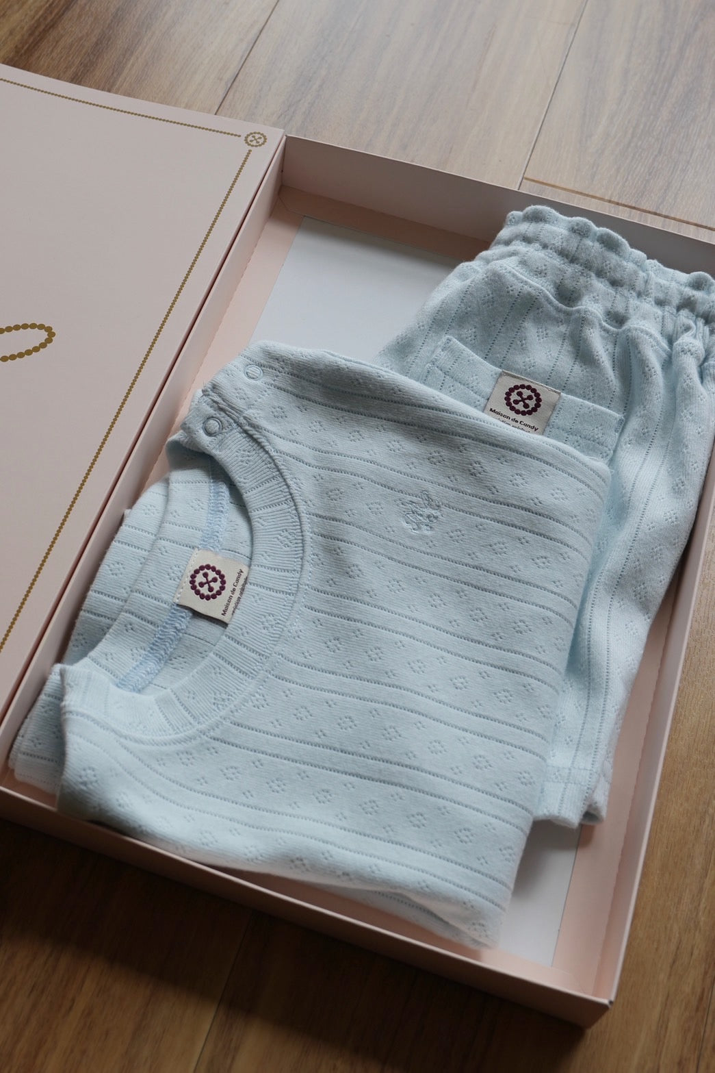 for baby gift:set up