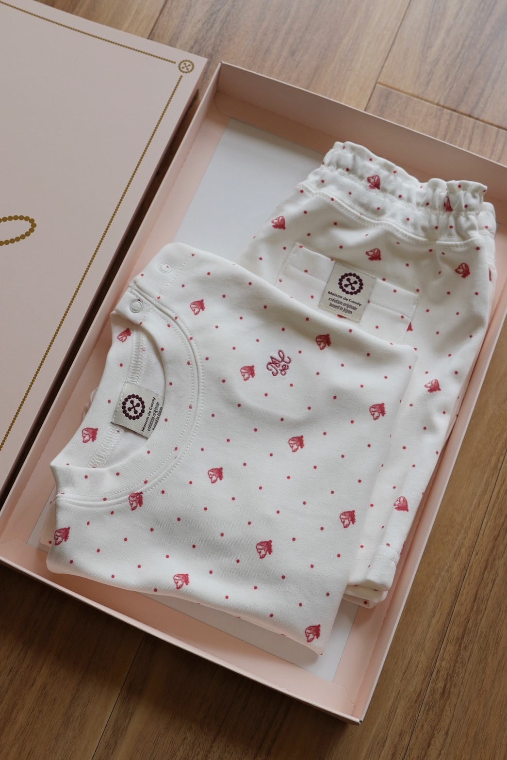 for baby gift:set up
